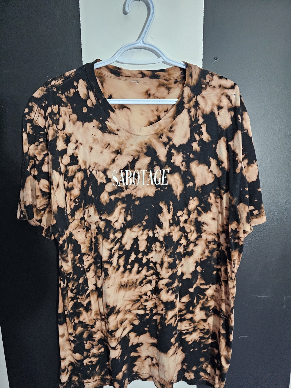 Distresses Black and Tan Tie-Dye Short Sleeve Tee